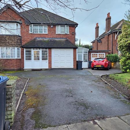 D Elmdon Homestay Shared 4 Bedrooms バーミンガム エクステリア 写真