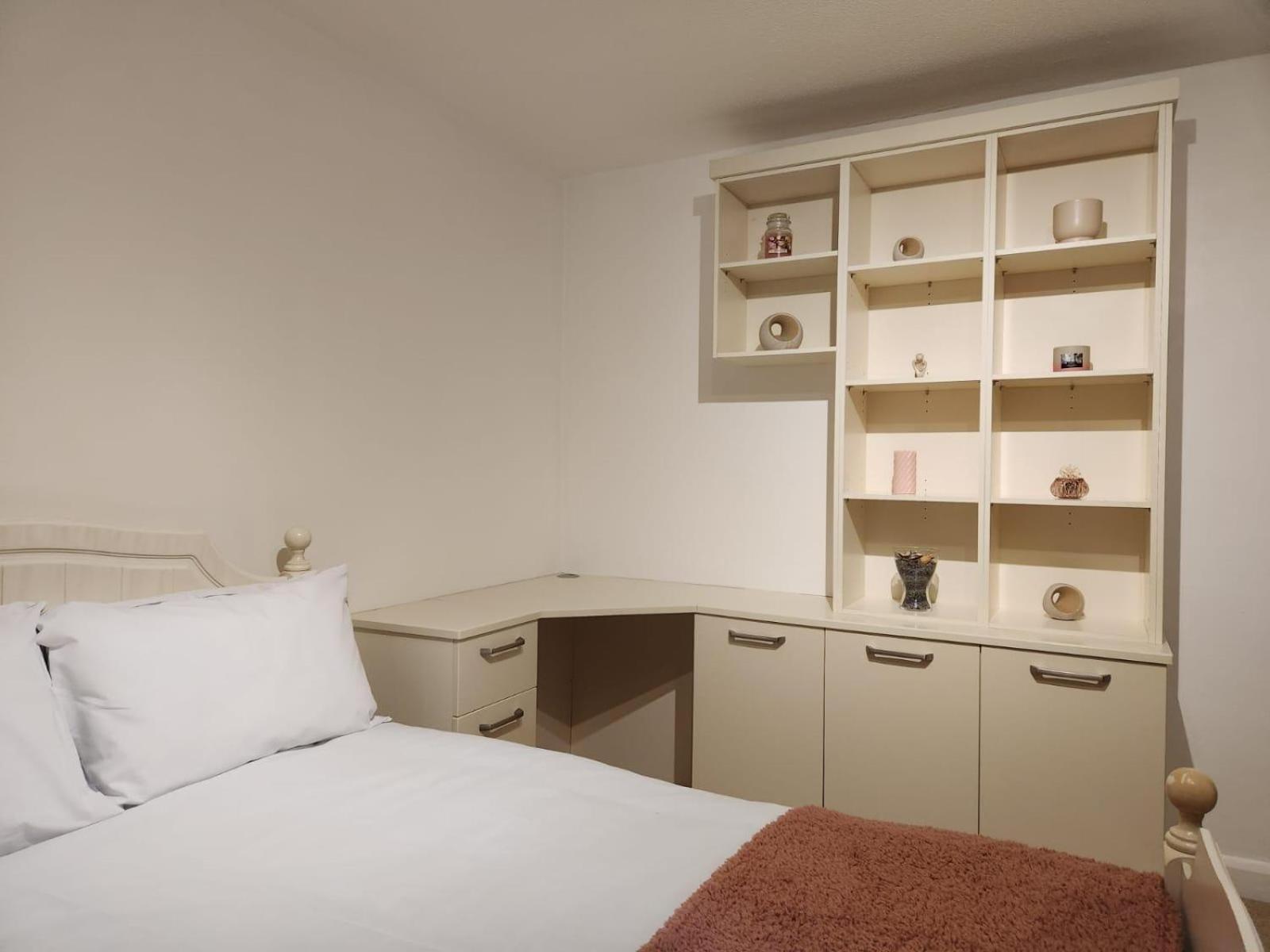 D Elmdon Homestay Shared 4 Bedrooms バーミンガム エクステリア 写真