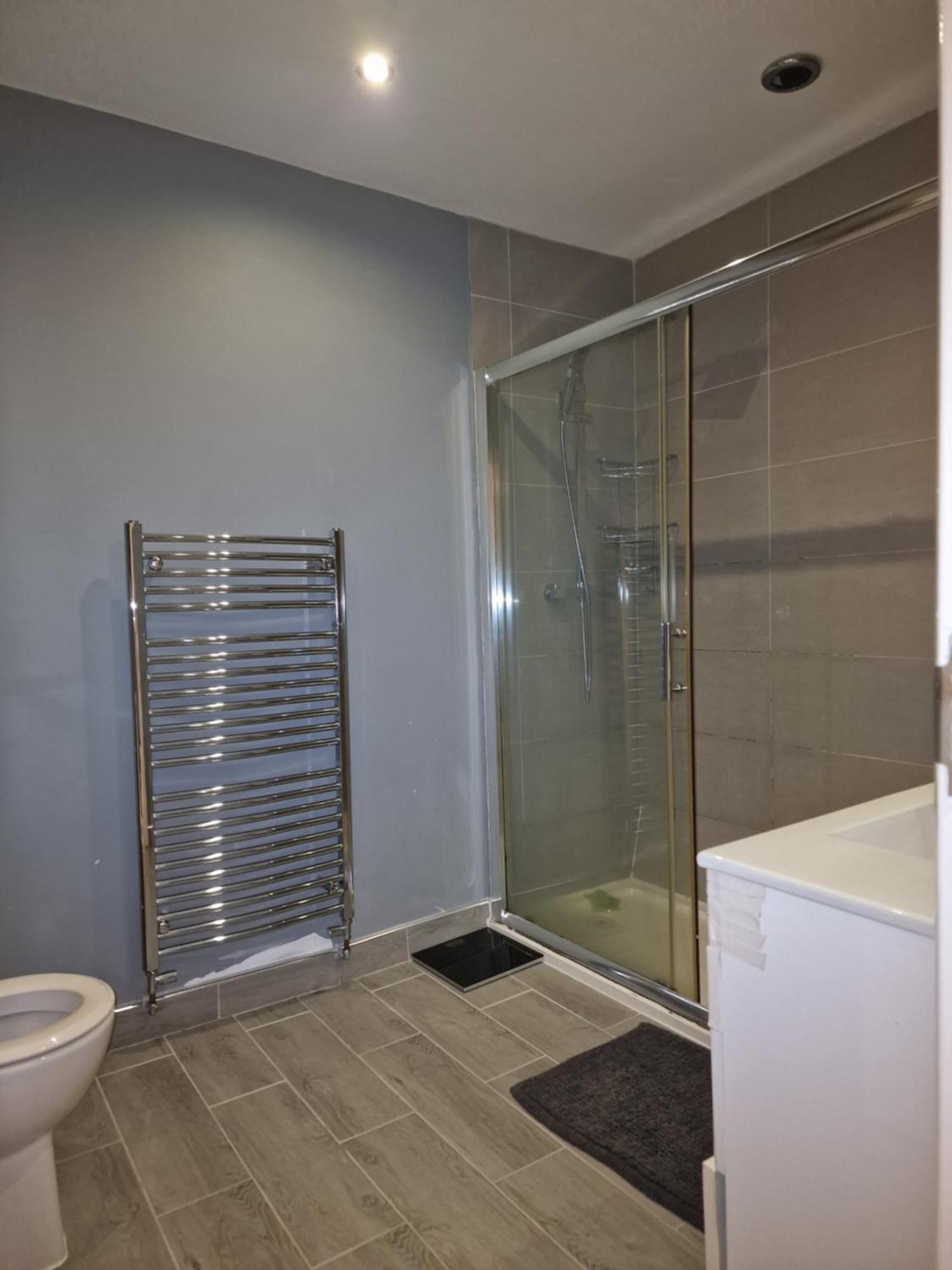 D Elmdon Homestay Shared 4 Bedrooms バーミンガム エクステリア 写真
