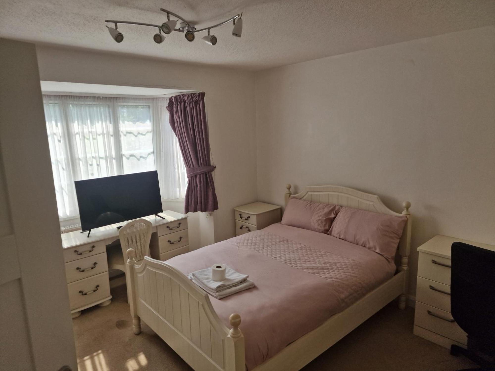 D Elmdon Homestay Shared 4 Bedrooms バーミンガム エクステリア 写真