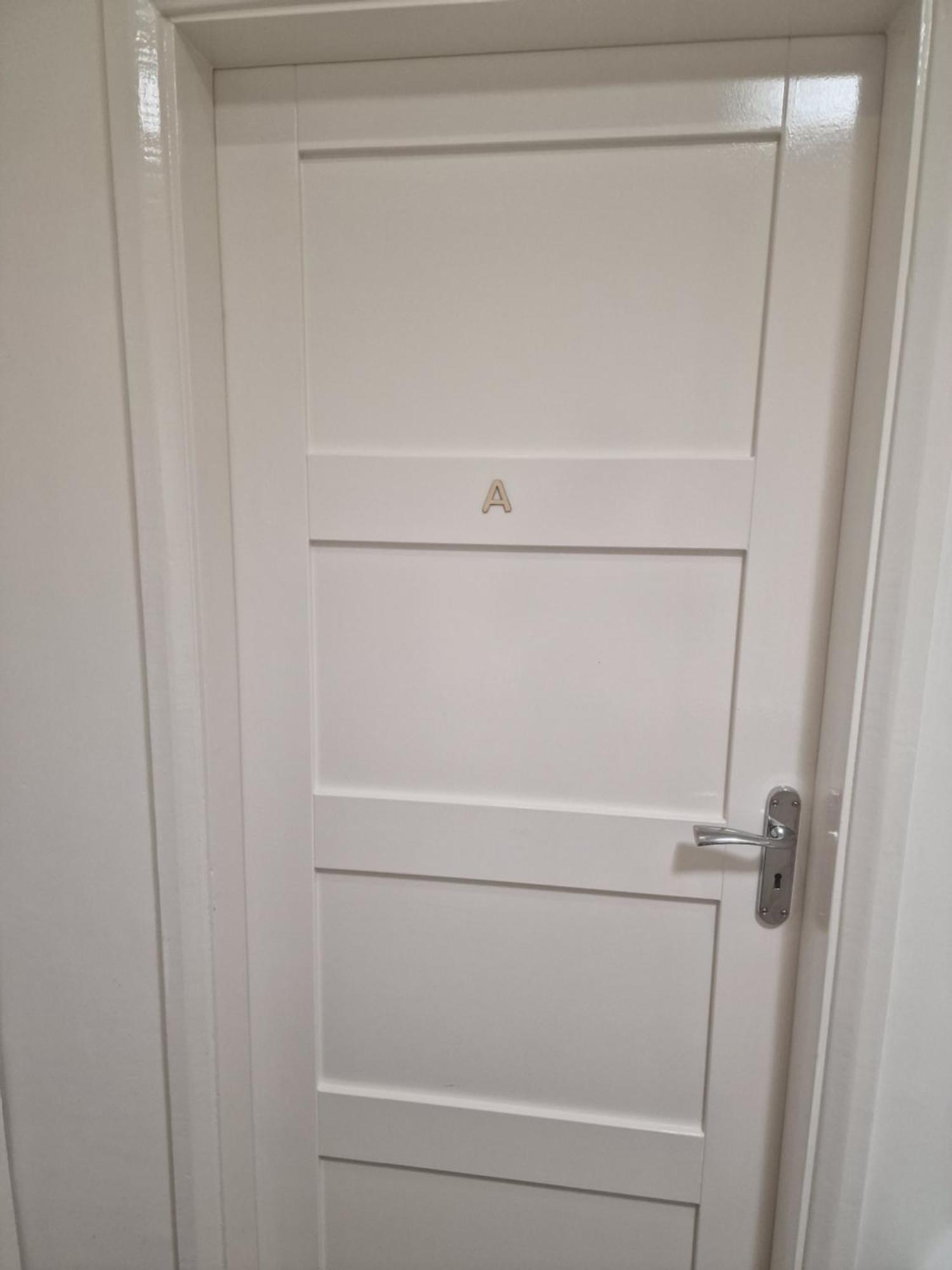 D Elmdon Homestay Shared 4 Bedrooms バーミンガム エクステリア 写真